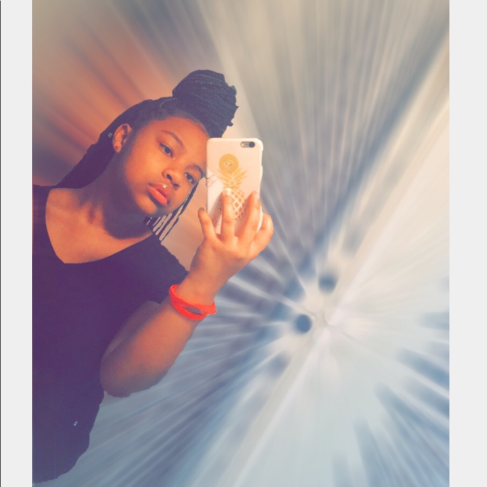 Meet your Posher, Ja’mia